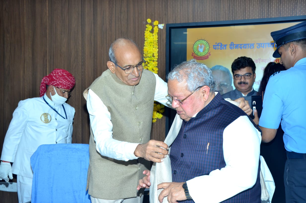 Governor Visit Image 2